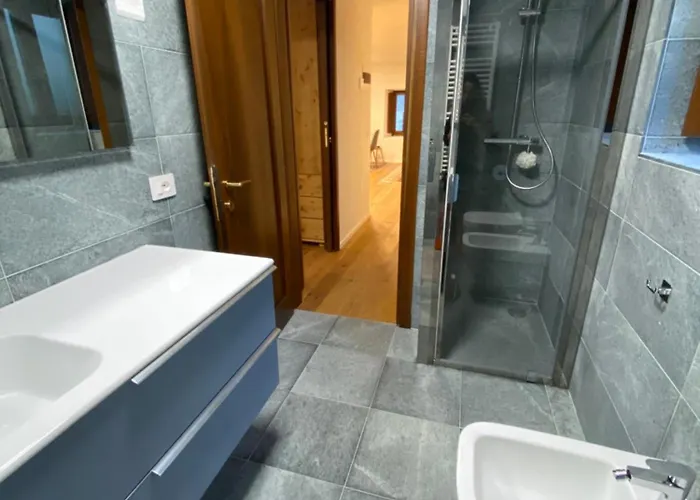 Vetto Villa Lanzada